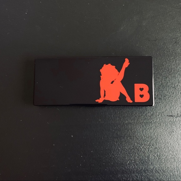 Betty Boop x Ipsy Plus Bag + Cheek to Cheek Blush - Picture 2 of 8